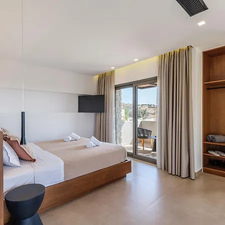 Evi & * Mykonos Town