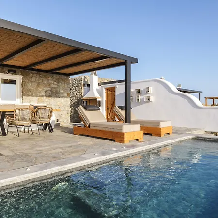 Evi & Mykonos Town