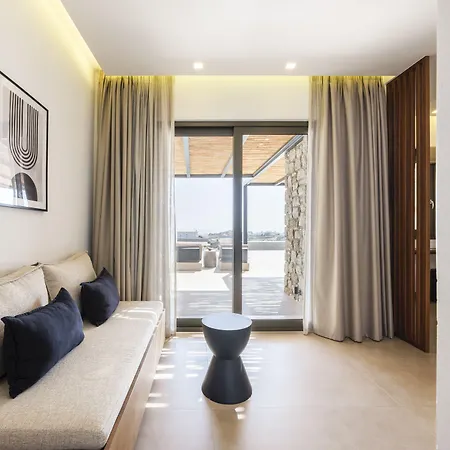 Evi & Mykonos Town