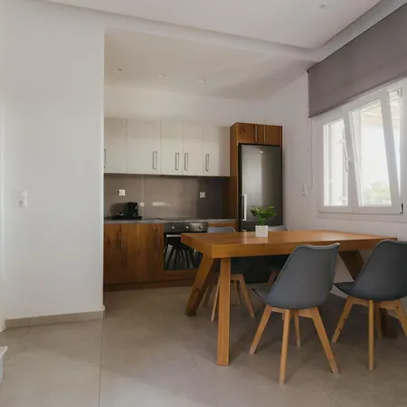 Διαμέρισμα Evi &