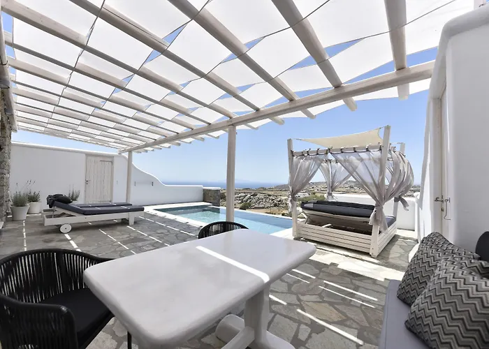 Evi & * Mykonos Town